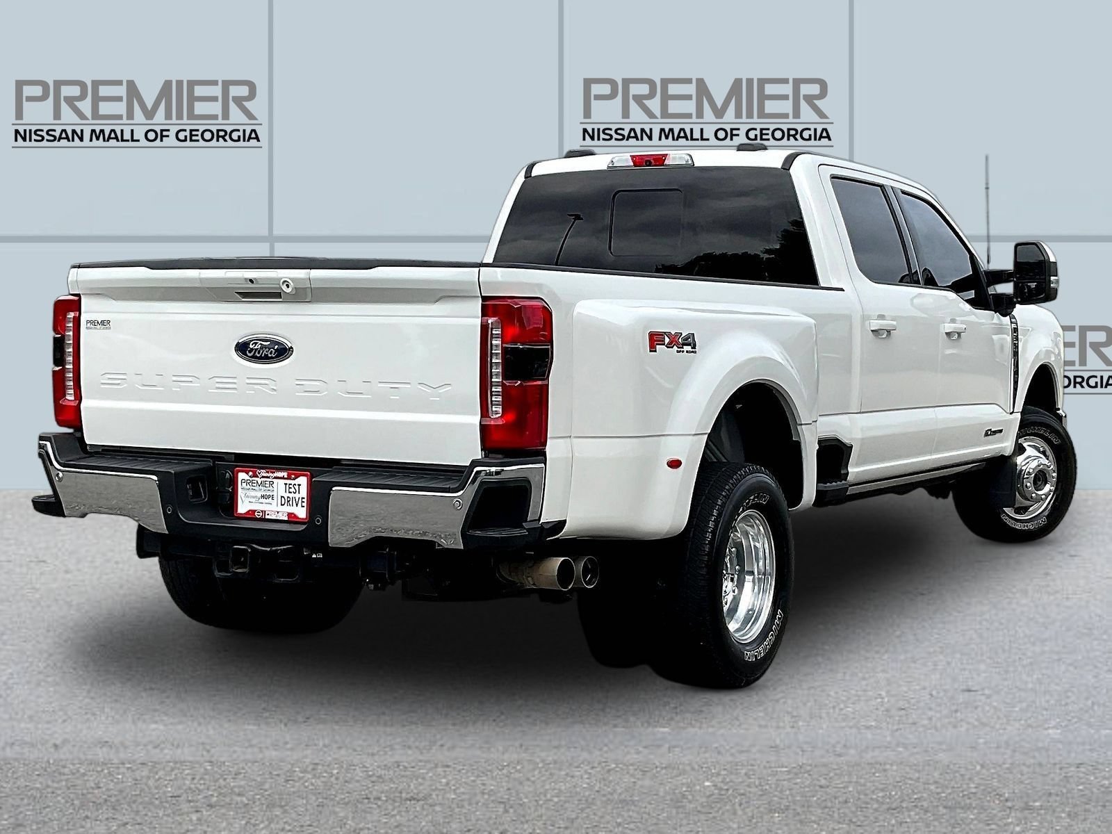 Used 2023 Ford F350 Lariat AWD/4WD image 7