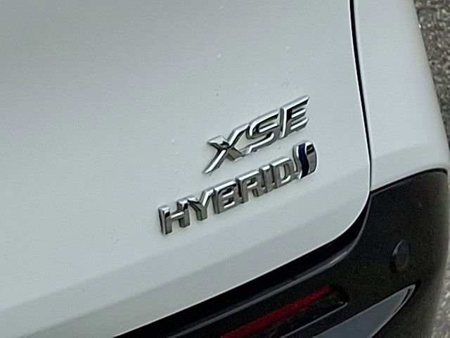 Used 2023 Toyota Sienna XSE image 38