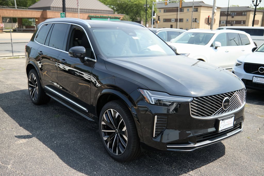 New 2025 Volvo XC90 B6 Plus w/ Protection Package image 4