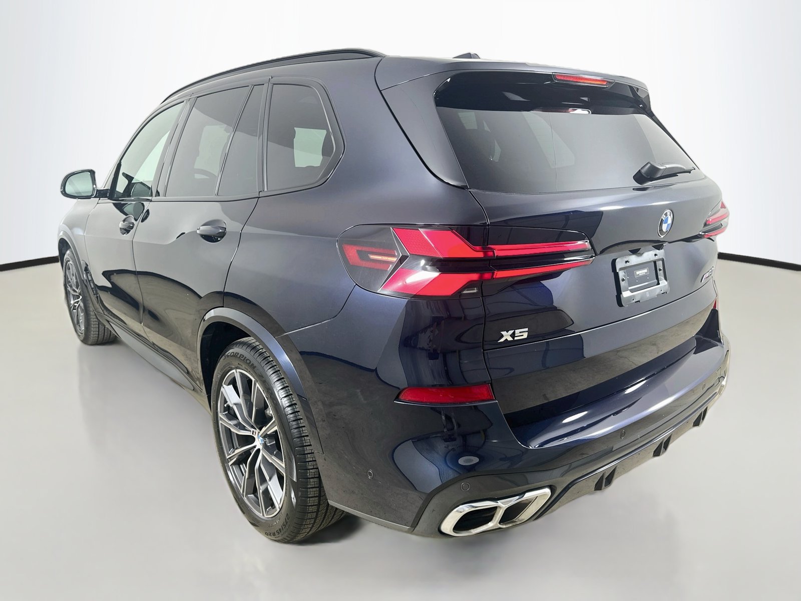 Used 2024 BMW X5 M60i w/ Climate Comfort Package AWD/4WD image 7
