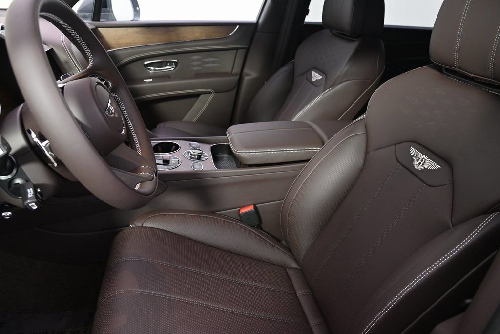 Used 2024 Bentley Bentayga Extended Wheelbase AWD/4WD image 13