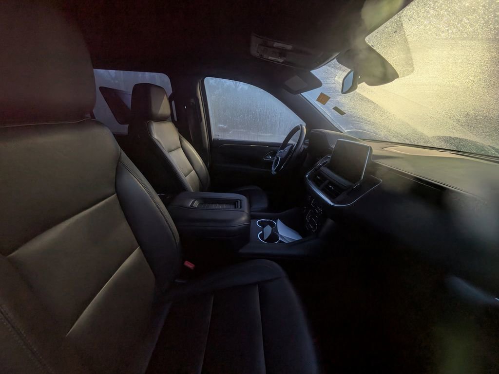 Used 2021 Chevrolet Suburban Z71 w/ Rear Media and Nav Package image 9