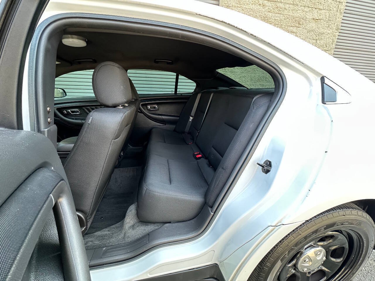 Used 2015 Ford Taurus Police Interceptor AWD image 10