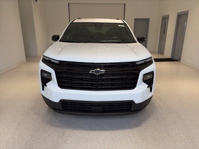 New 2027 Chevrolet Traverse LT AWD/4WD image 2