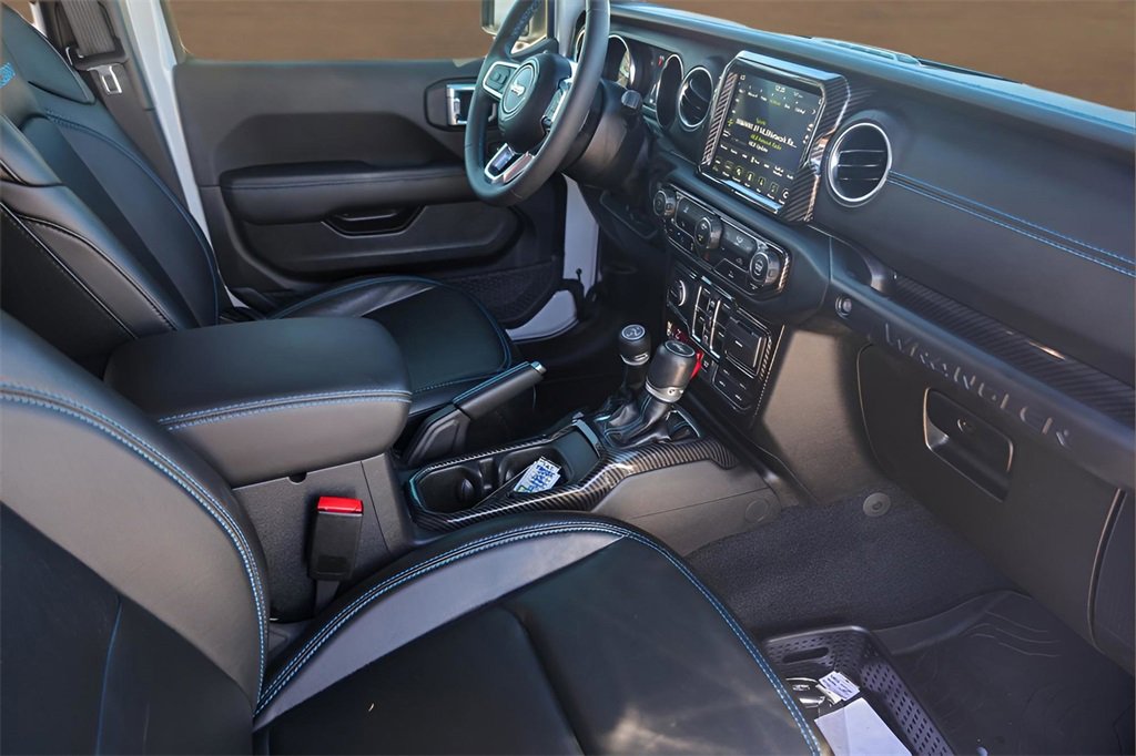 Used 2023 Jeep Wrangler Unlimited Rubicon 4xe image 27