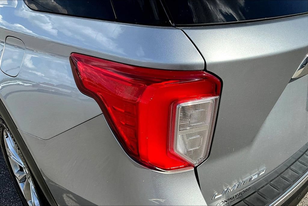 Used 2023 Ford Explorer Limited AWD/4WD image 25
