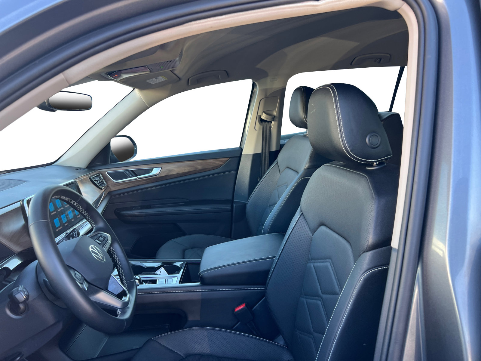 Used 2025 Volkswagen Atlas SE image 10