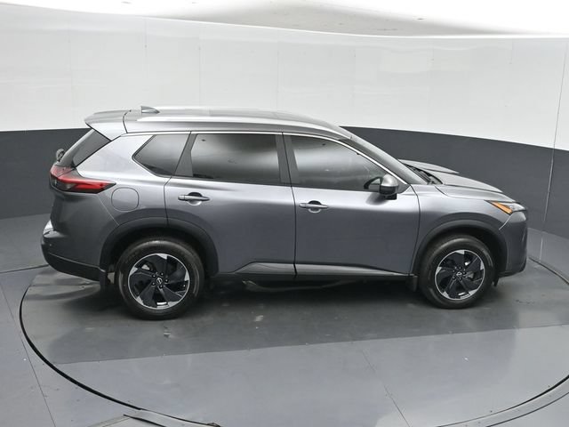 Used 2024 Nissan Rogue SV w/ SV Premium Package FWD image 37