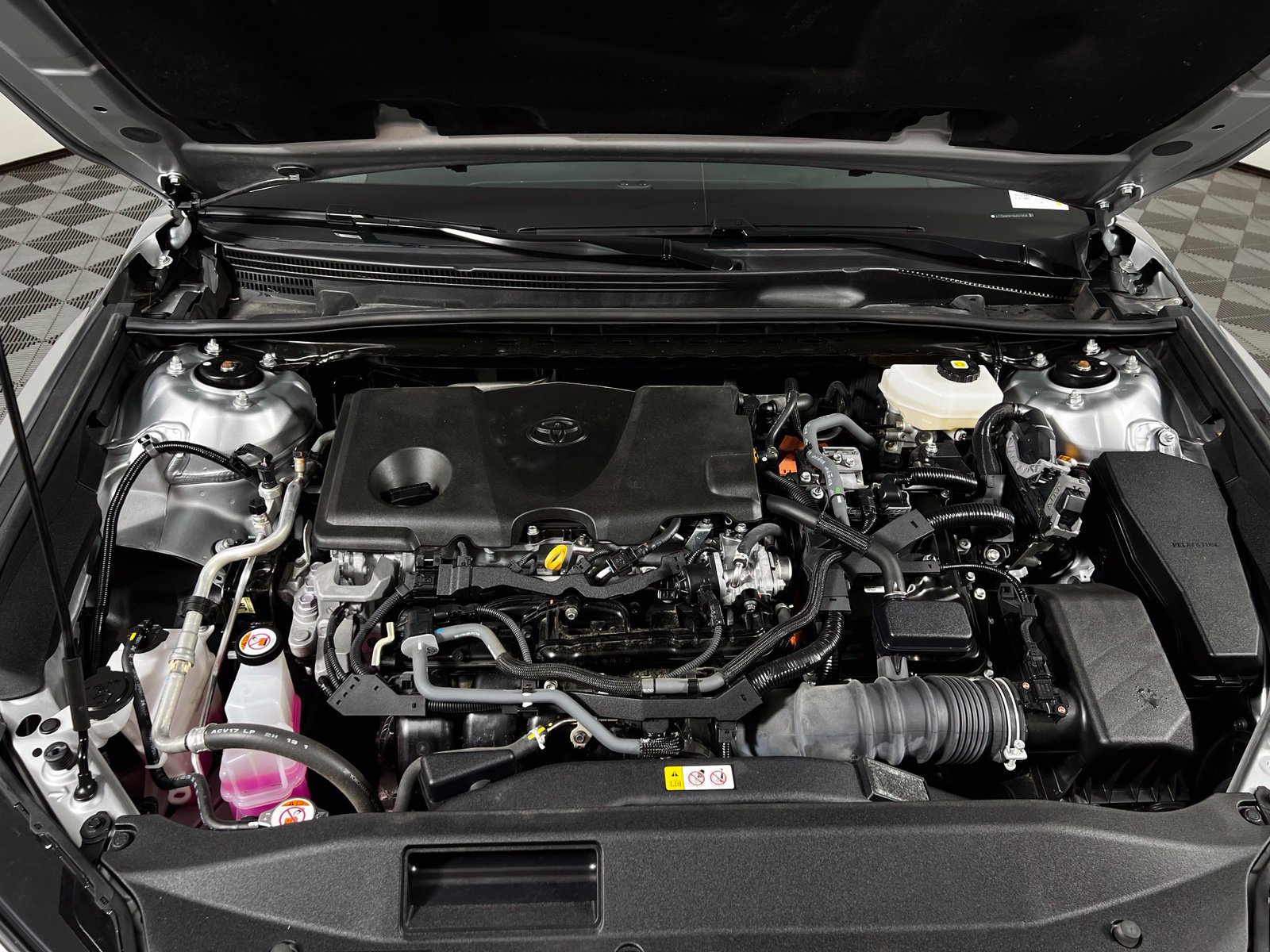 Certified 2025 Toyota Camry LE FWD image 9