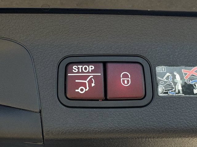 Used 2025 Mercedes-Benz GLS 450 4MATIC image 37