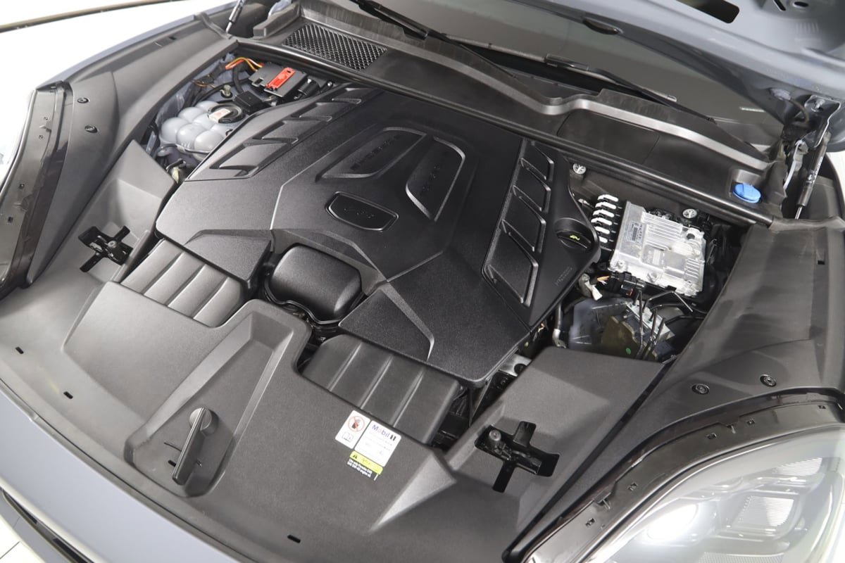 Used 2024 Porsche Cayenne Turbo GT image 25