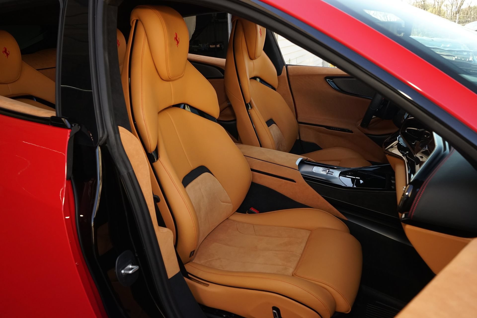 Used 2025 Ferrari Purosangue AWD/4WD image 10