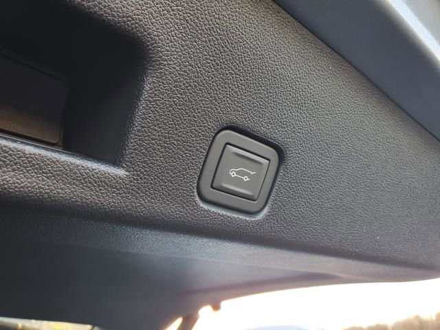 New 2026 Chevrolet Traverse LT w/ Driver Confidence Package image 8