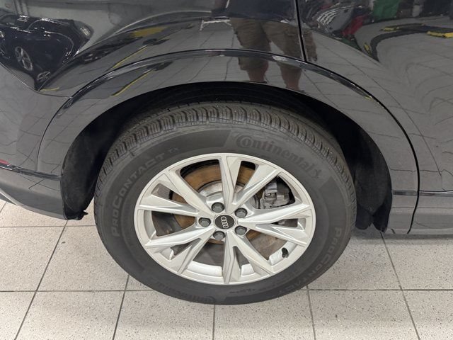 Certified 2025 Audi Q3 2.0T Premium AWD/4WD image 12