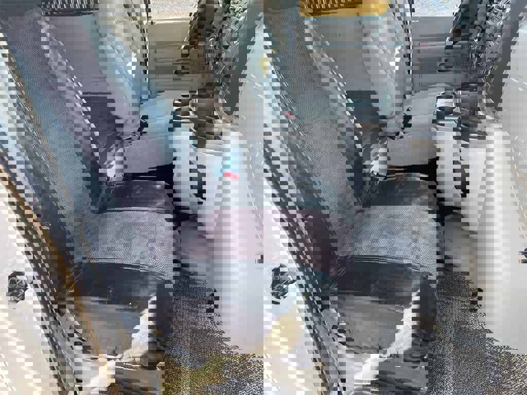 Used 2023 Ford E-450 and Econoline 450 Super Duty w/ Power Windows & Locks Group image 12