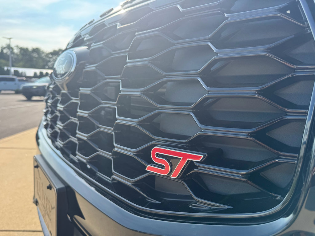 New 2025 Ford Explorer ST image 4