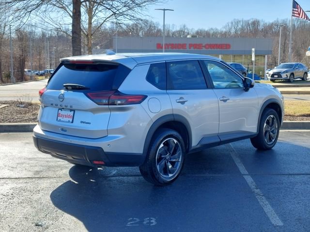 Used 2024 Nissan Rogue SV image 26