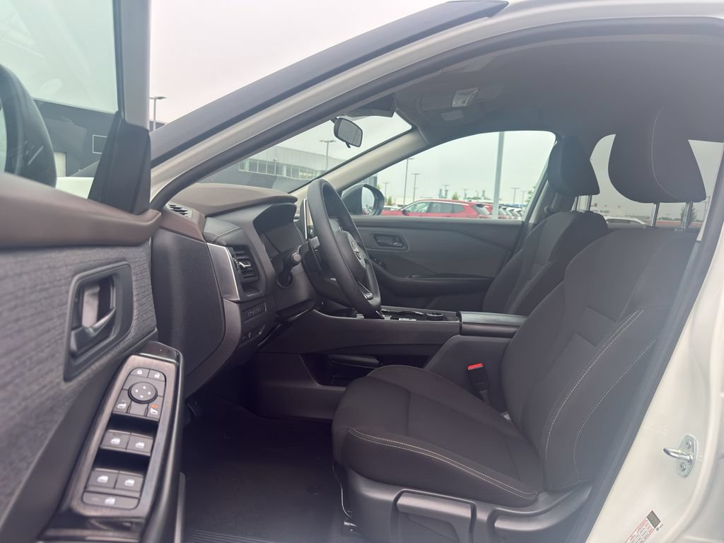 Certified 2023 Nissan Rogue S AWD/4WD image 11