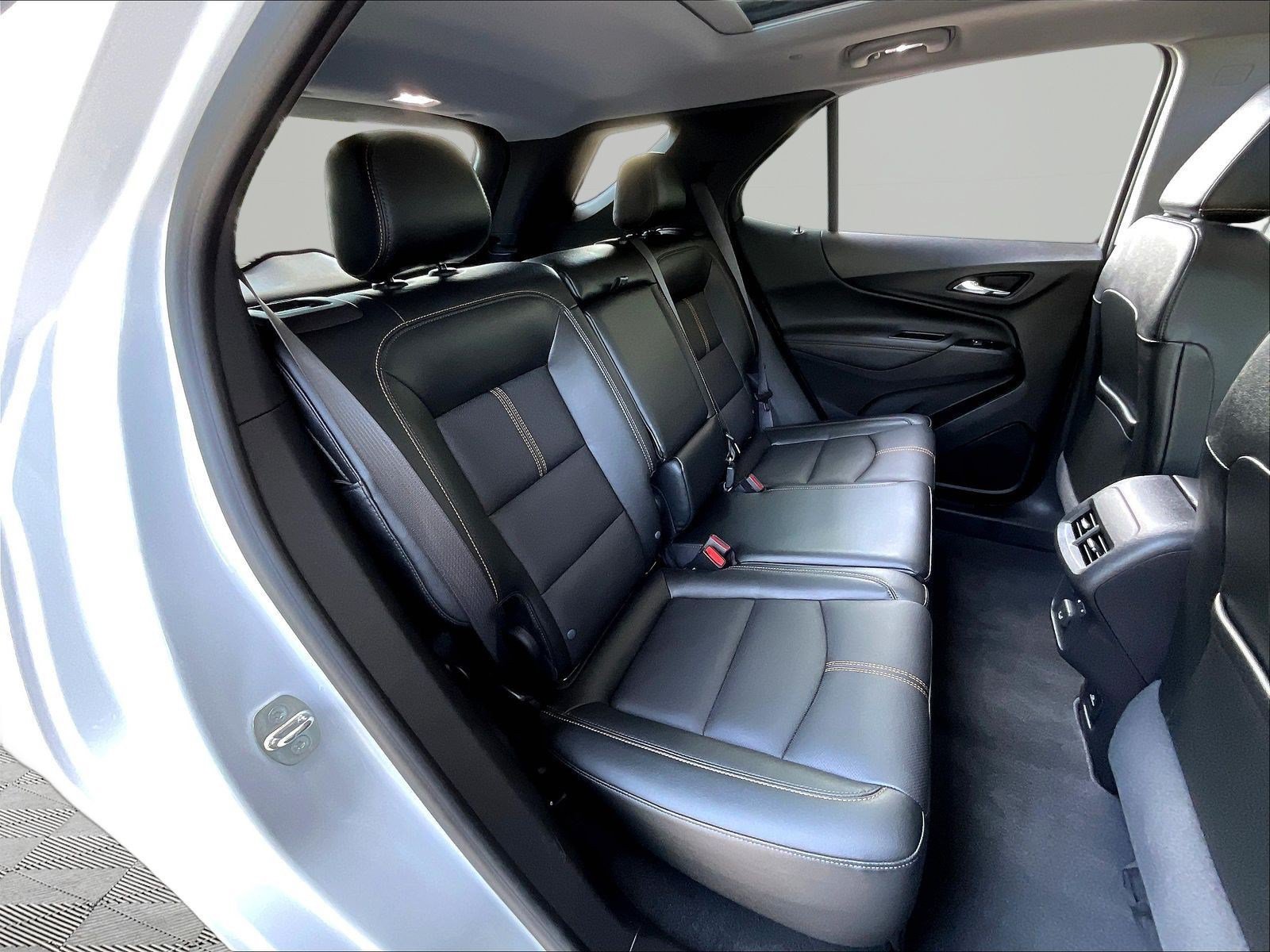 Used 2024 Chevrolet Equinox Premier AWD/4WD image 25