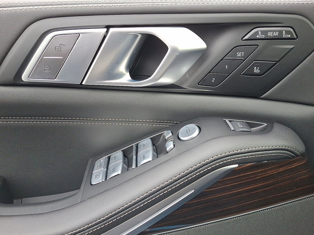 New 2026 BMW X7 xDrive40i image 7