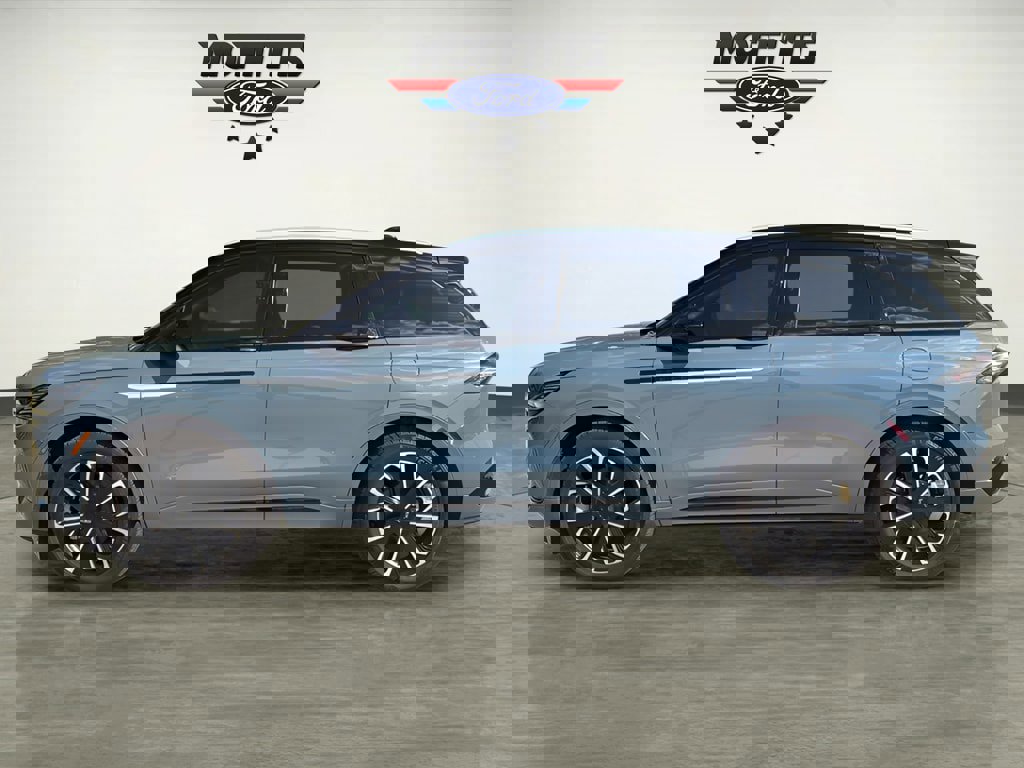 Used 2025 Lincoln Nautilus Reserve image 8