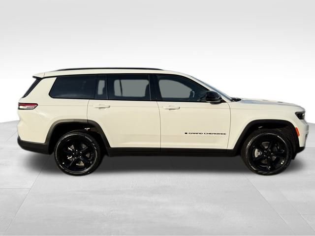 New 2025 Jeep Grand Cherokee L Limited w/ Black Appearance Package image 8