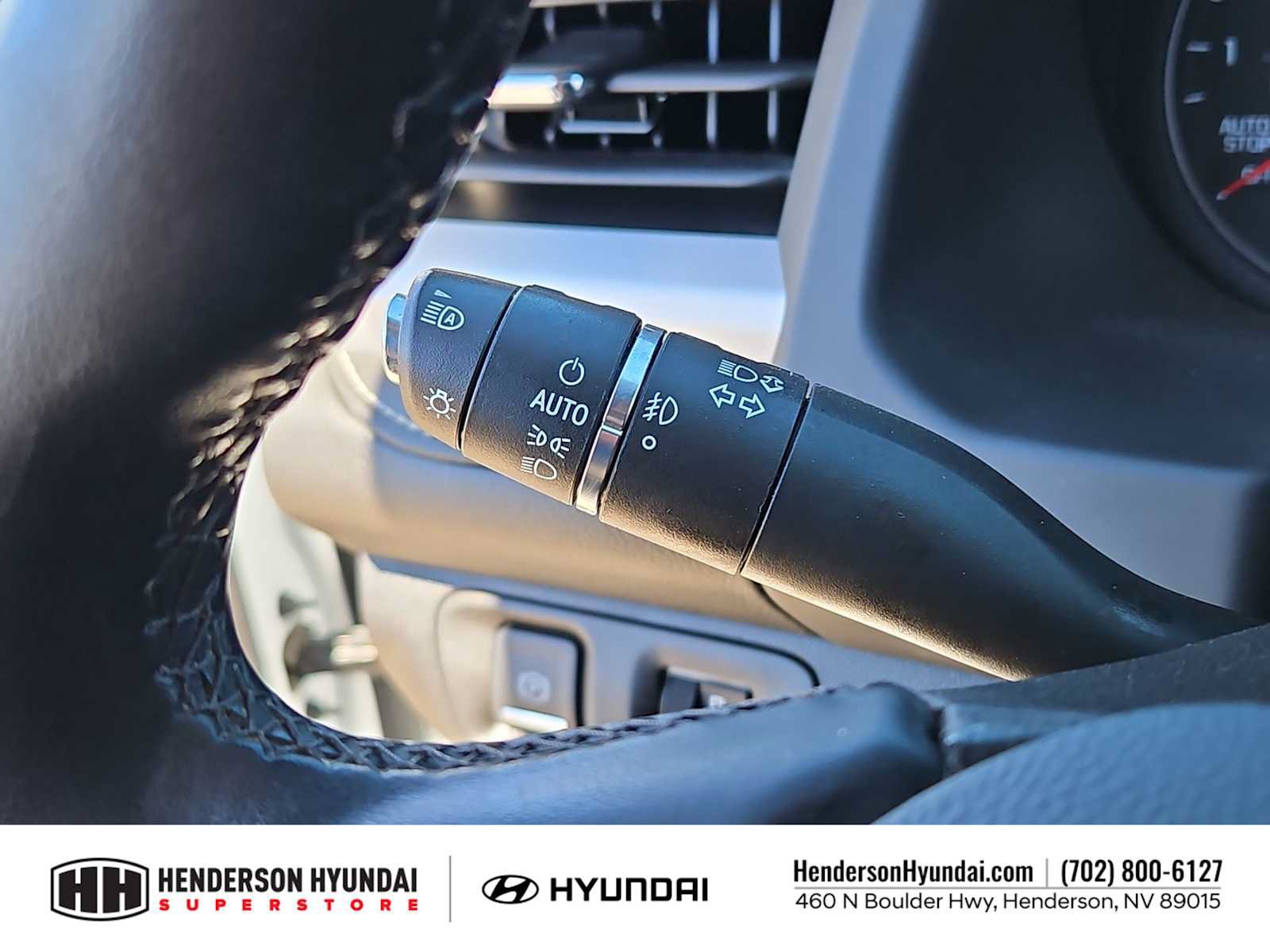 Used 2023 GMC Acadia SLT FWD image 27