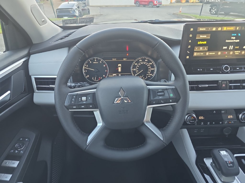 New 2026 Mitsubishi Outlander SE AWD/4WD image 15