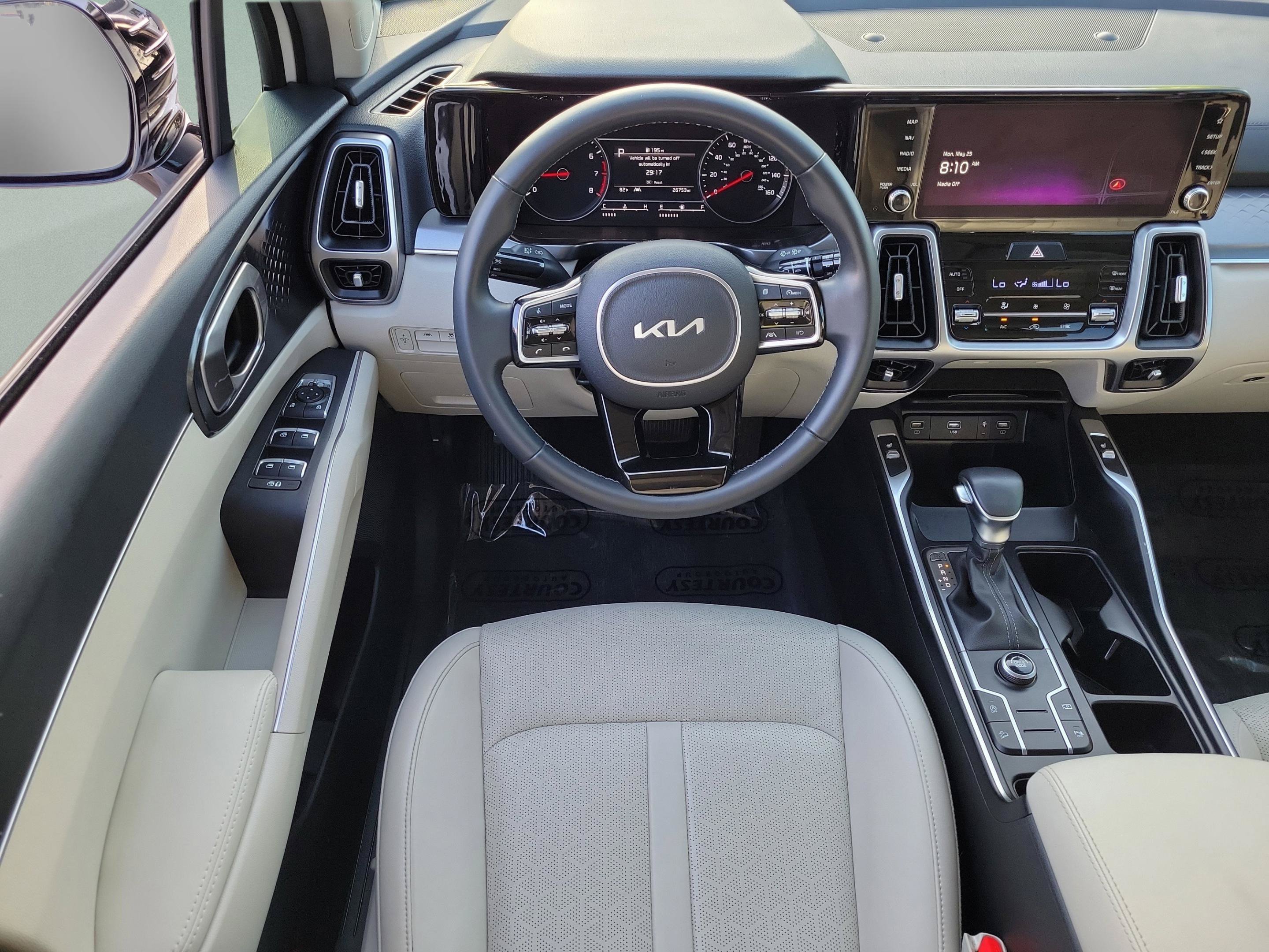 Used 2023 Kia Sorento S w/ Panoramic Sunroof Package FWD image 9