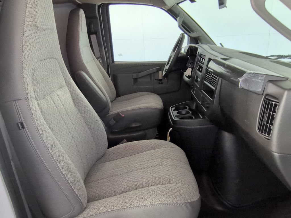 New 2026 Chevrolet Express 2500 w/ Driver Convenience Package RWD image 18