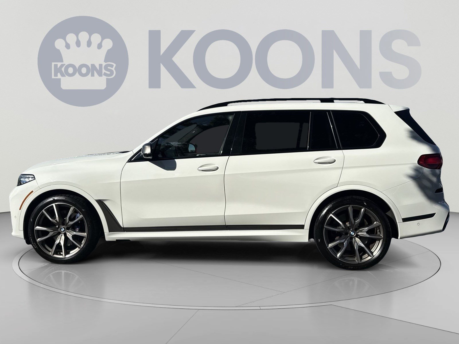 Used 2022 BMW X7 M50i AWD/4WD image 2