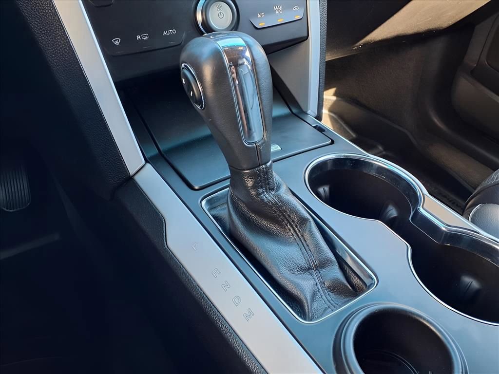 Used 2015 Ford Explorer XLT w/ Equipment Group 202A image 19