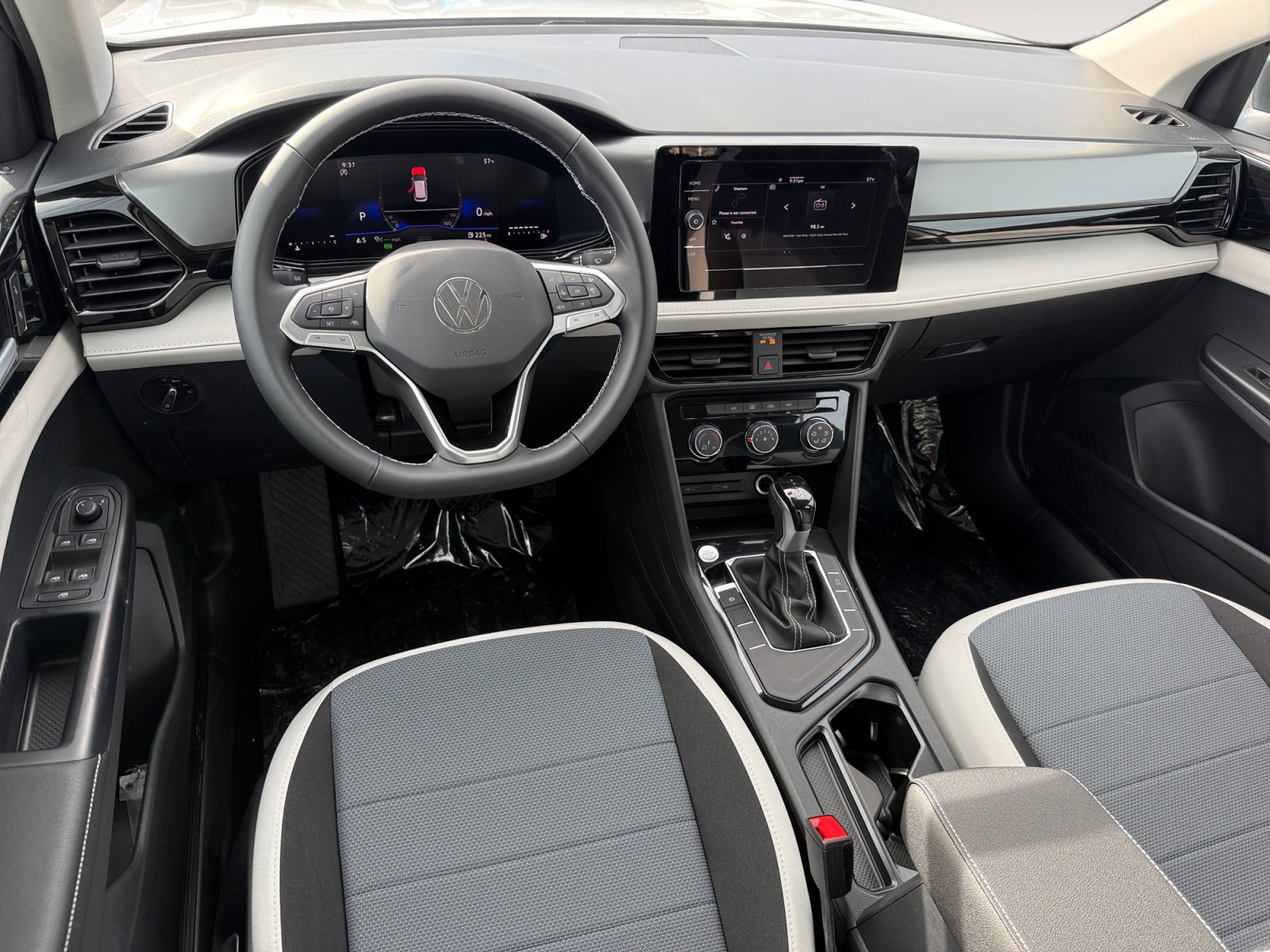 New 2026 Volkswagen Taos S image 15