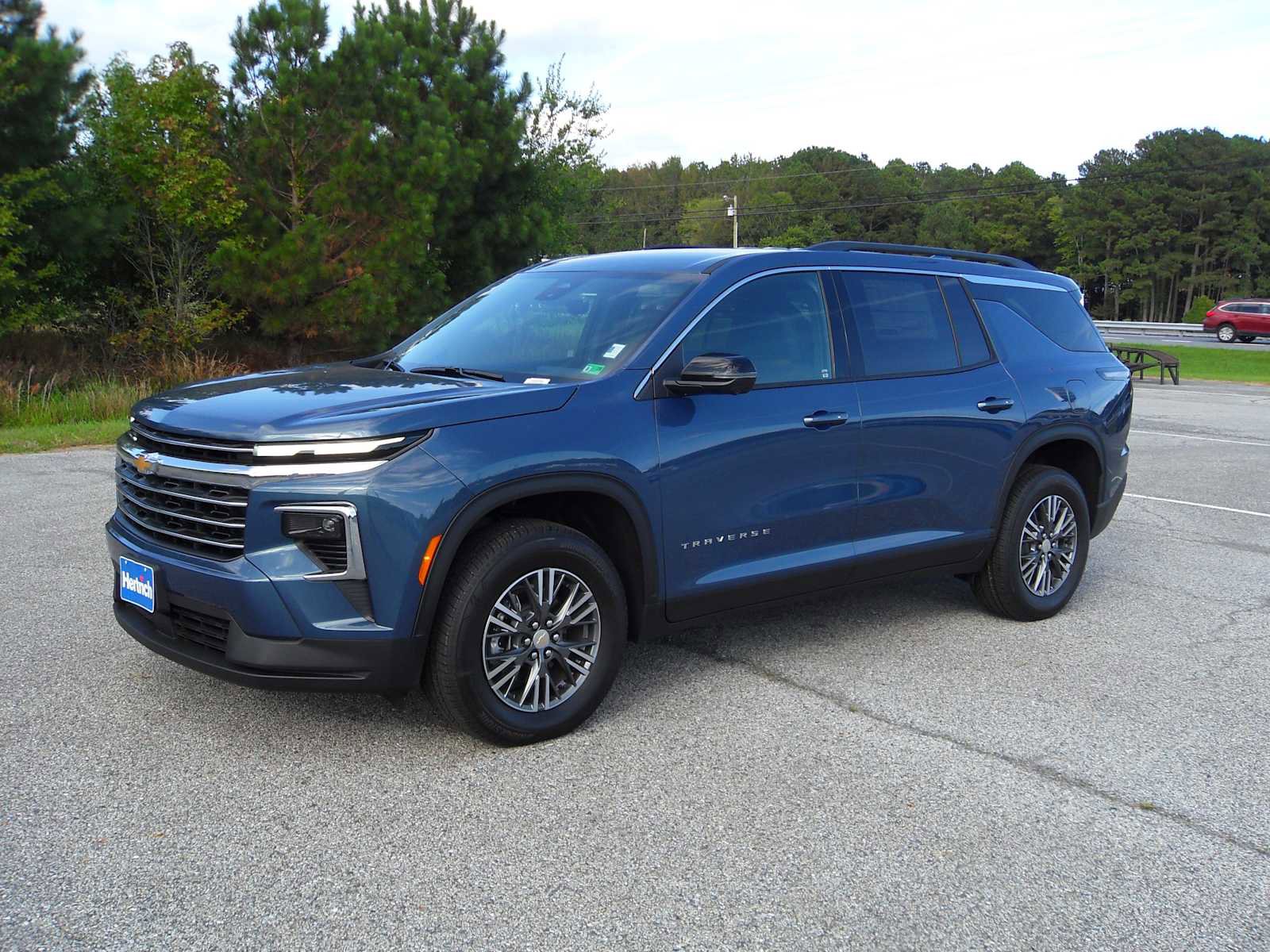 New 2026 Chevrolet Traverse LT w/ Driver Confidence Package image 1
