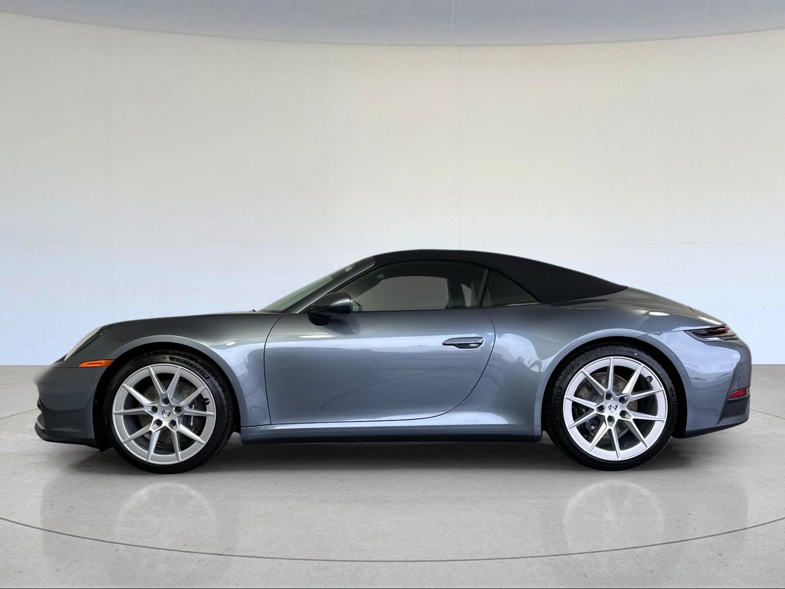 New 2026 Porsche 911 Carrera RWD image 2
