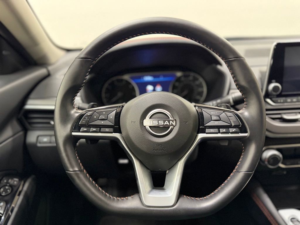 Used 2025 Nissan Altima 2.5 SR image 12