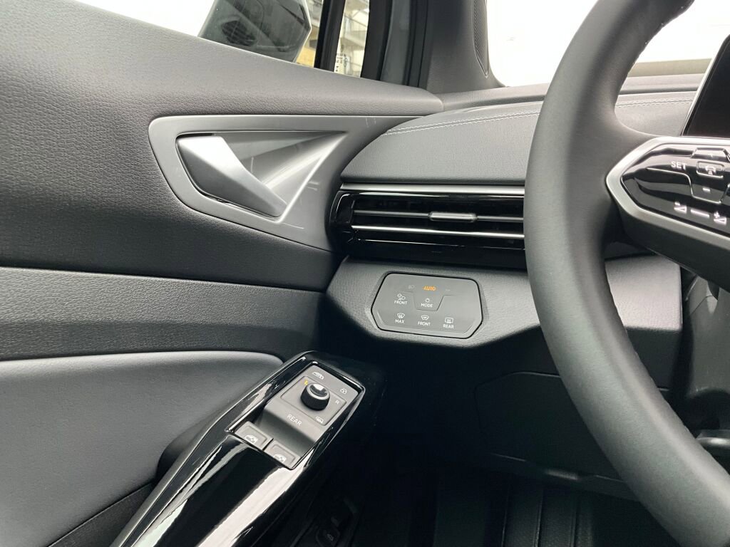 New 2025 Volkswagen ID.4 Pro S image 23
