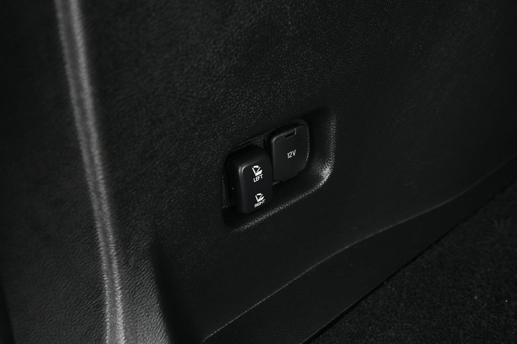 Used 2024 Ford Edge SEL w/ Convenience Package image 17