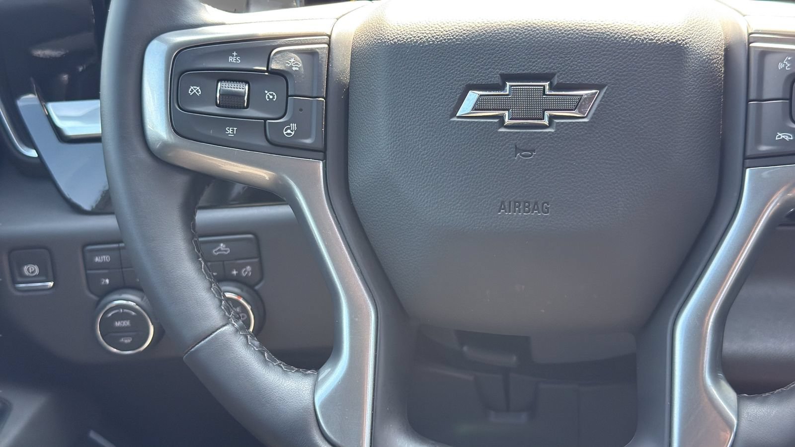 Used 2026 Chevrolet Silverado 1500 LT Trail Boss w/ Convenience Package II AWD/4WD image 17