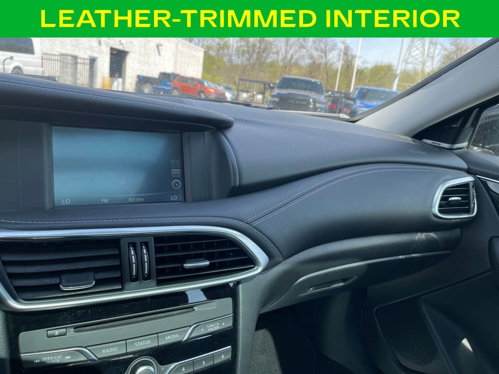 Used 2018 INFINITI QX30 Premium w/ Navigation Package image 19