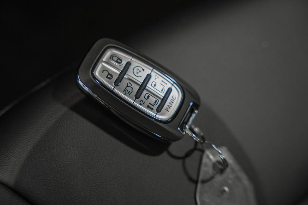 New 2026 Chrysler Pacifica Select image 27