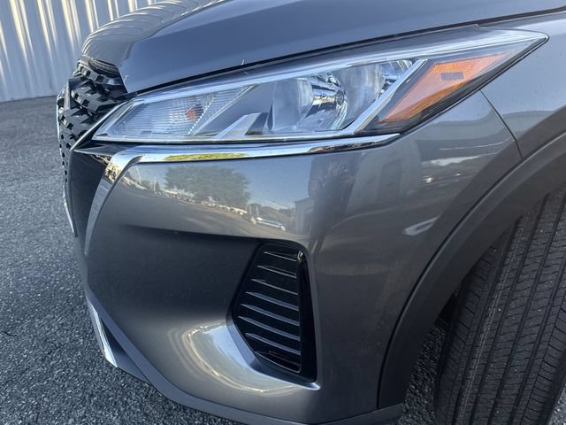 New 2025 Nissan Kicks Play S FWD image 31