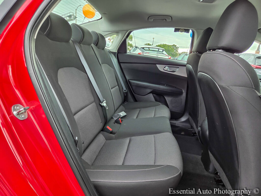 Used 2024 Kia Forte LXS w/ LXS Technology Package image 28