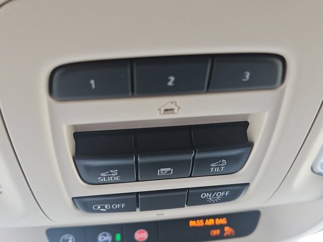 Used 2023 Buick Envision Avenir AWD/4WD image 42