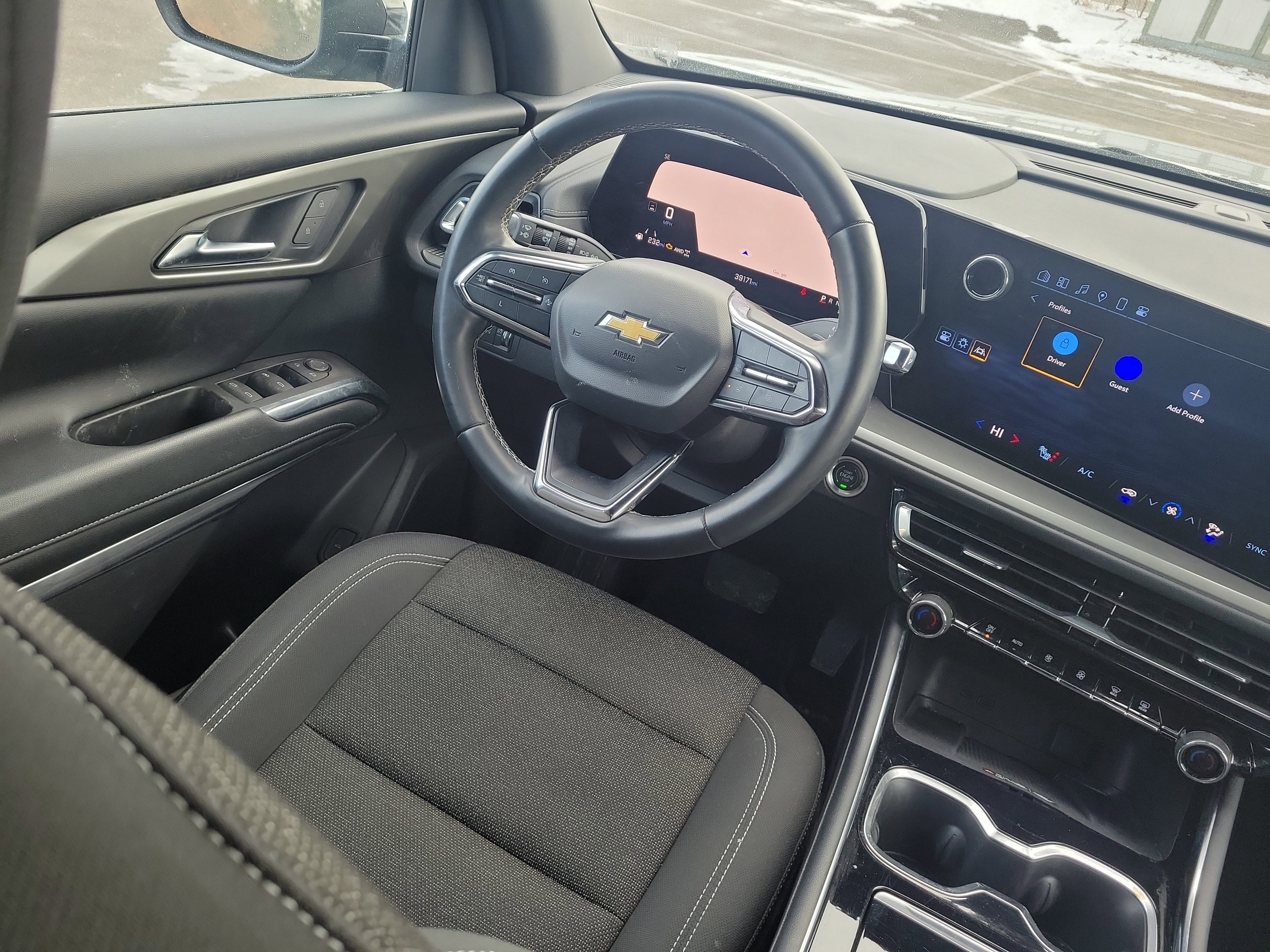 Used 2024 Chevrolet Traverse LT image 14