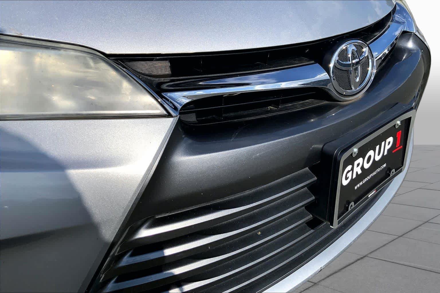 Used 2016 Toyota Camry LE FWD image 30