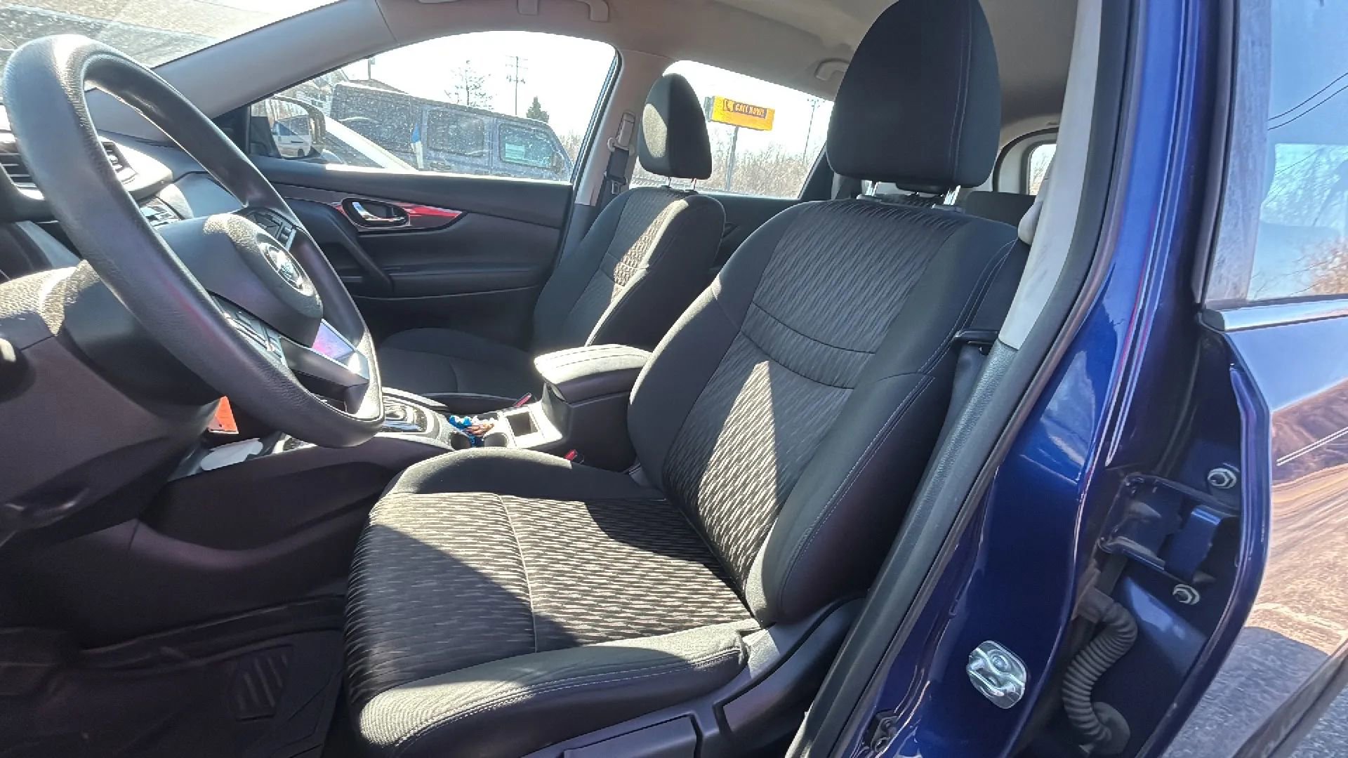 Used 2018 Nissan Rogue S image 9