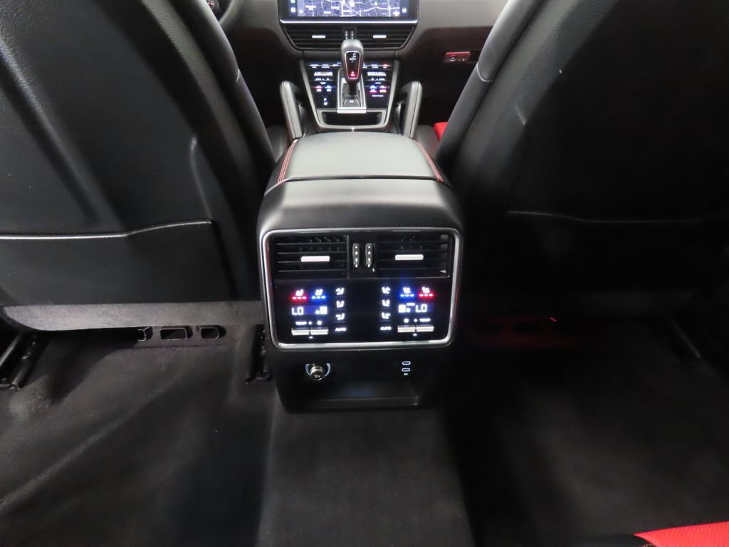 Certified 2023 Porsche Cayenne Turbo S AWD/4WD image 34