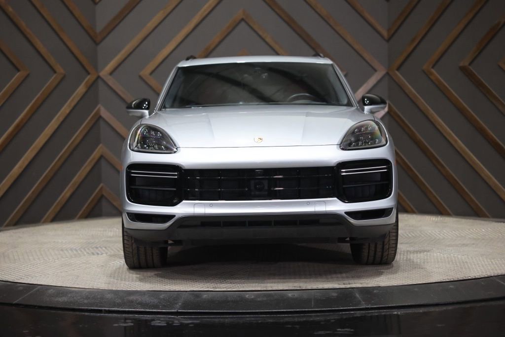 Used 2022 Porsche Cayenne Turbo image 10
