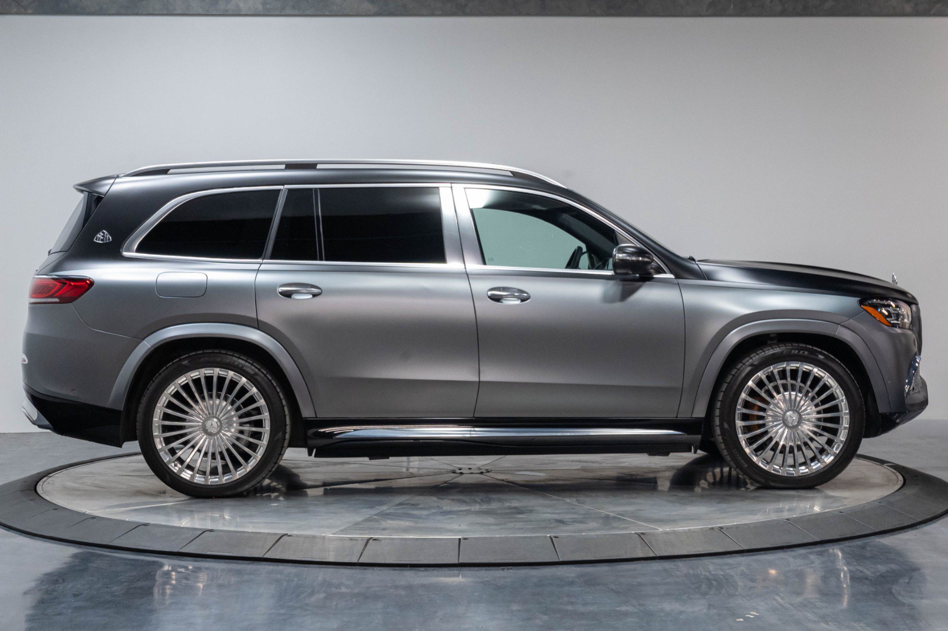 Used 2022 Mercedes-Benz Maybach GLS 600 4MATIC image 43
